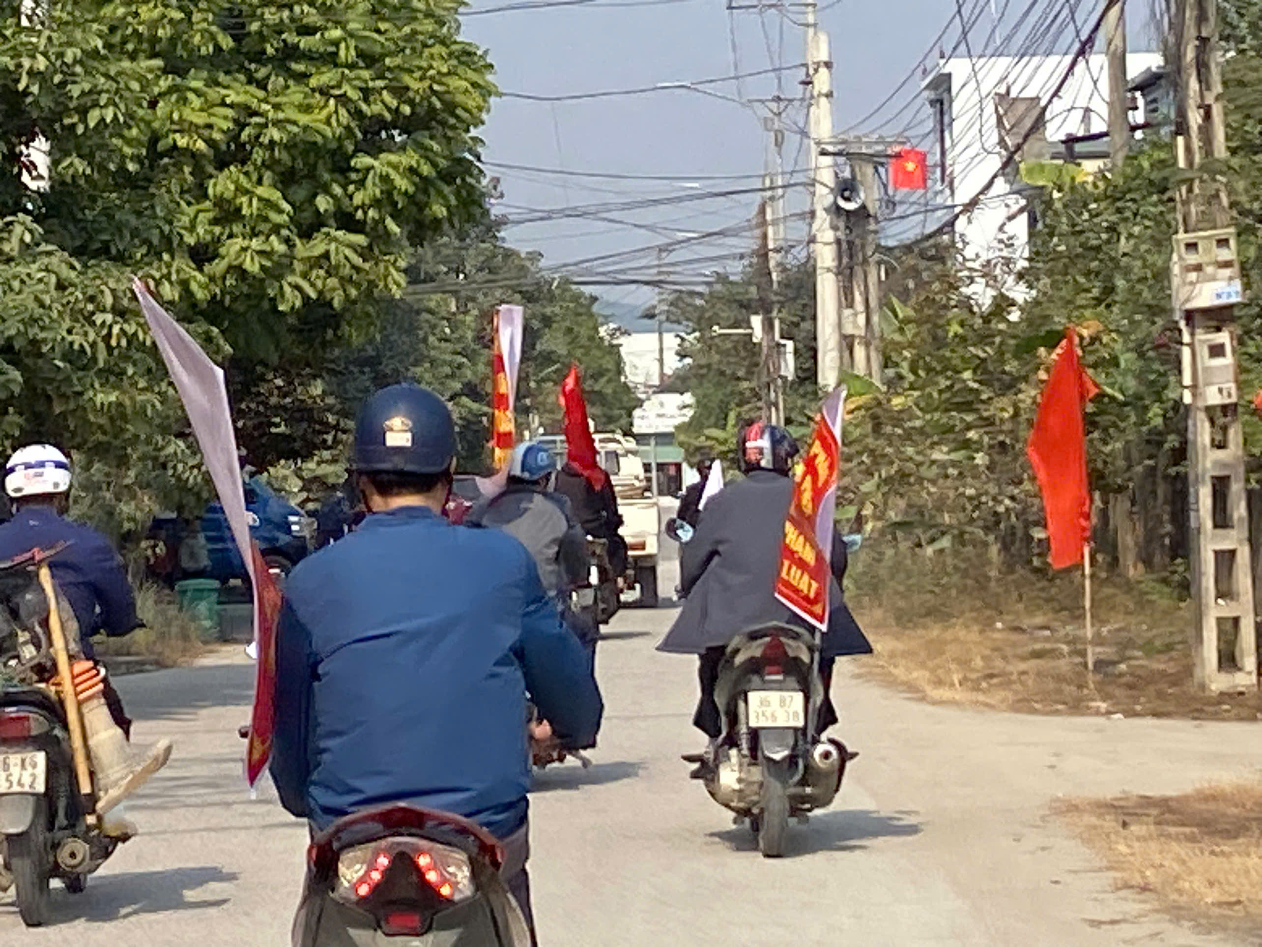 Anh-tin-bai